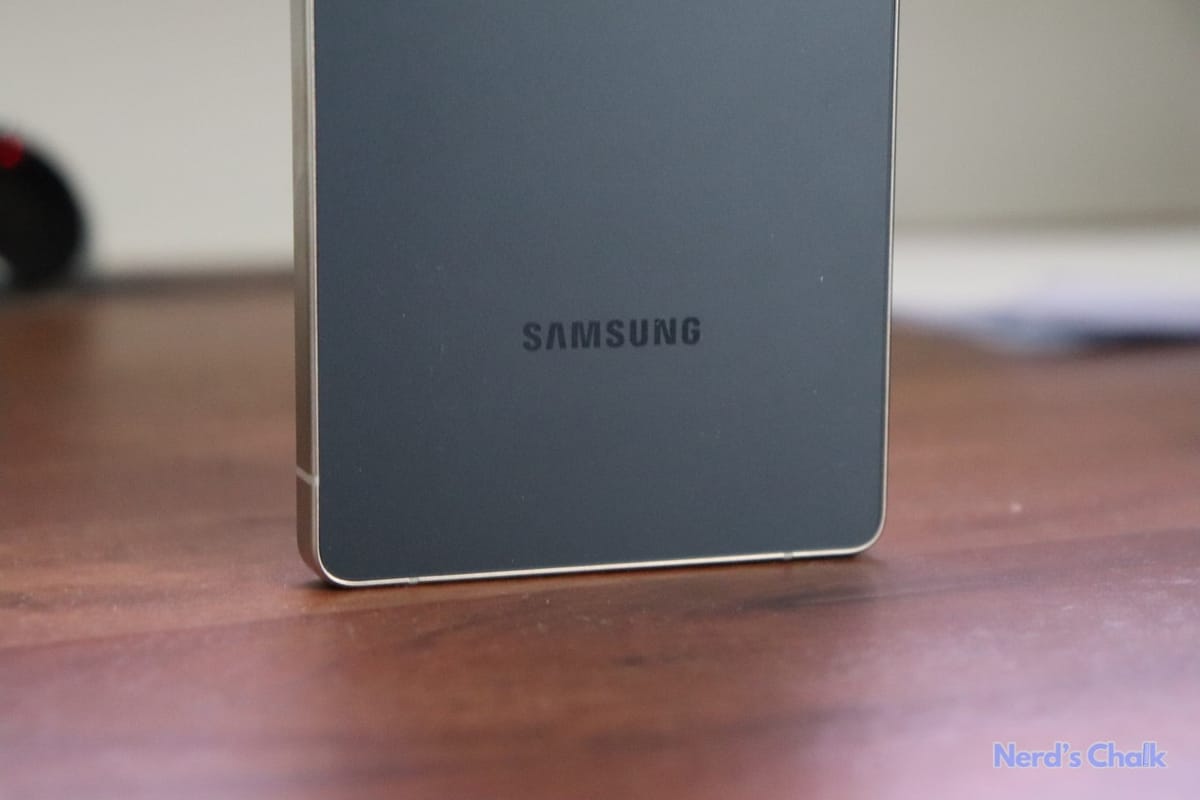 Μια διαρροή UI 8 αποκαλύπτει το σχεδιασμό του τριπλού τηλεφώνου της Samsung
